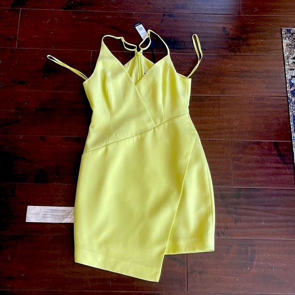 bcbg neon green dress BCBG Size 12 Green Silk Mixed Fabrics Halter Mid Calf Dress – Sui Generis  Designer Consignment main image 1